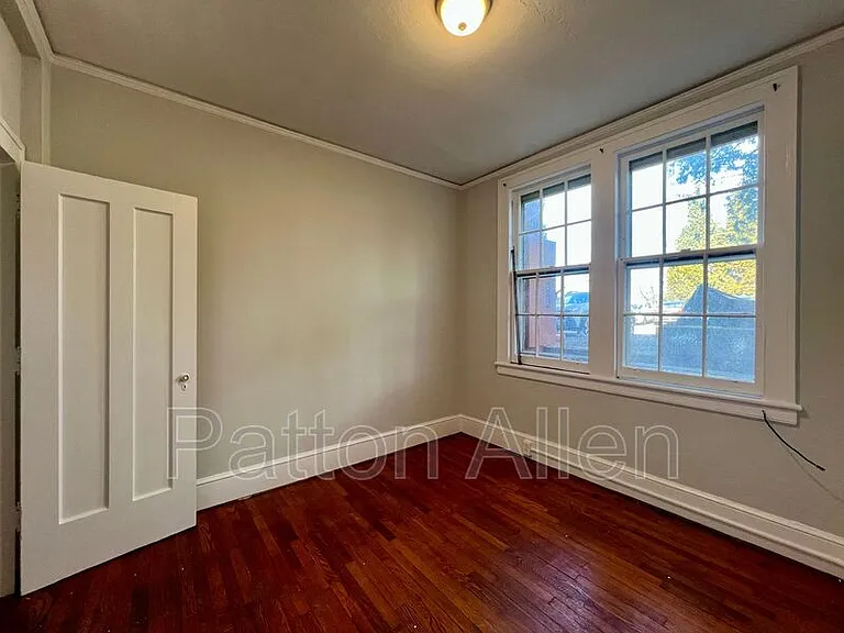 116 E Chestnut St #23 — Photo 11