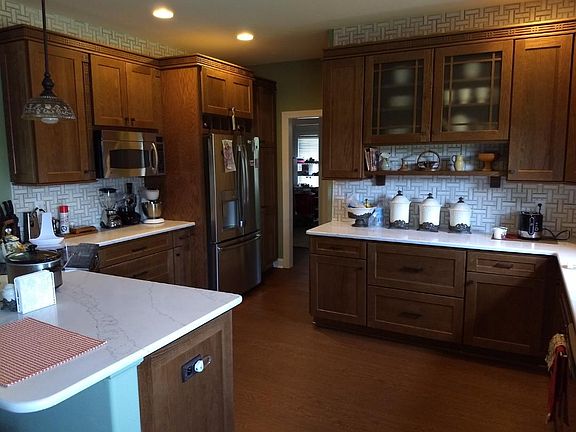 5th image of 106 Potomac Ct