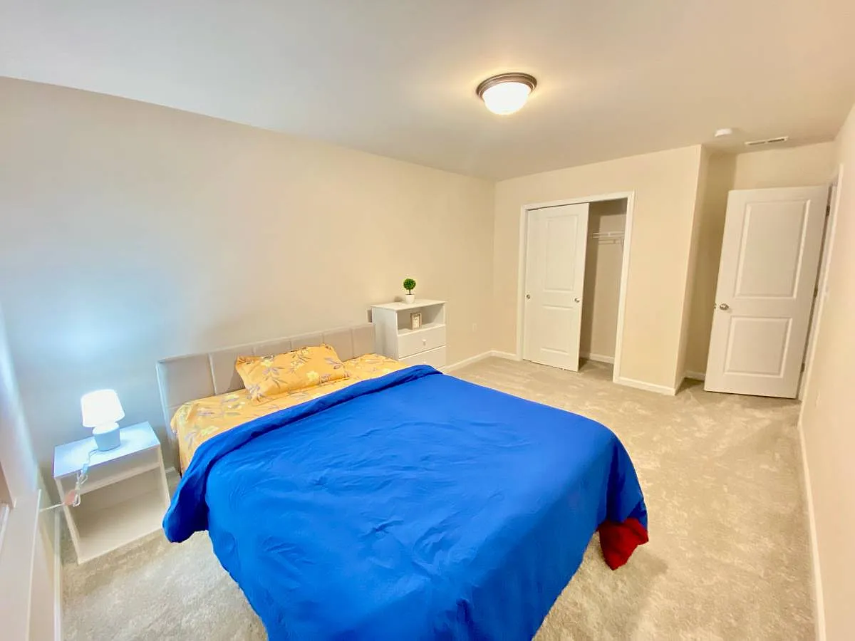 1 bed, 700 sqft, $775 — Photo 2