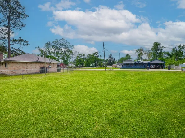 8021 Locksley Rd, Houston, TX 77078