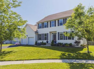 11 Palomino Ct, Howell, NJ 07731