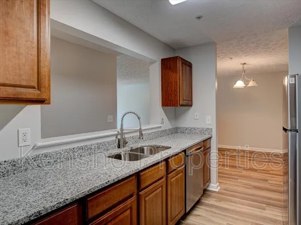 5302 Fairington Club Dr, Lithonia, GA 30038