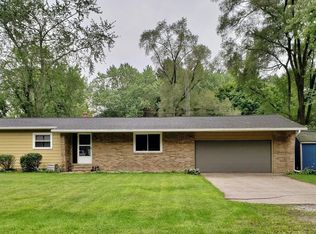 1624 Edward Dr, Stevensville, MI 49127