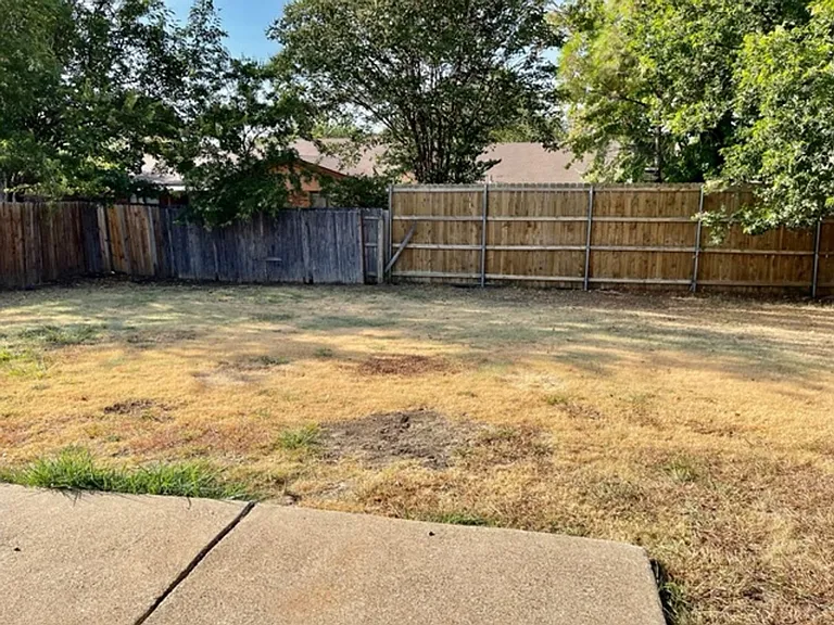 4020 Blue Flag Ln — Photo 25