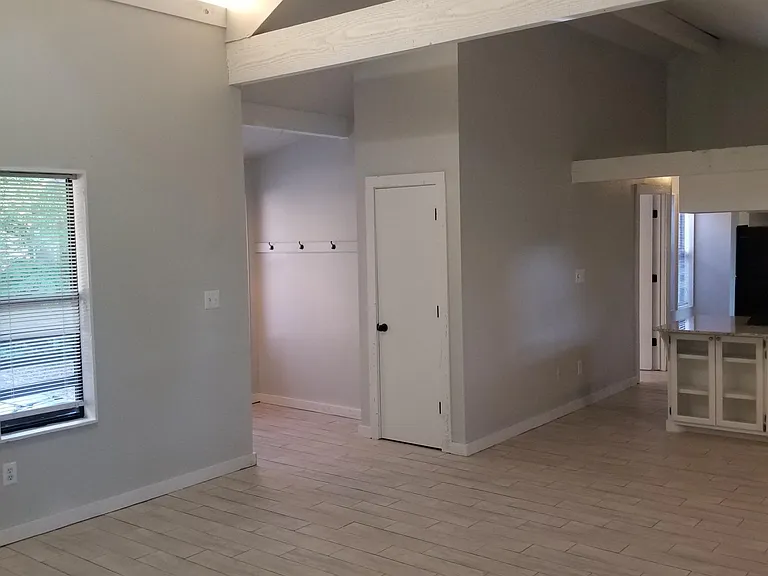 985 N Lewis Pl — Photo 12