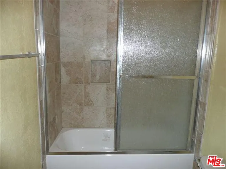 310 N Cherry St — Photo 13