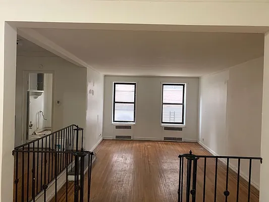 Rented by Contact Realty | media 15