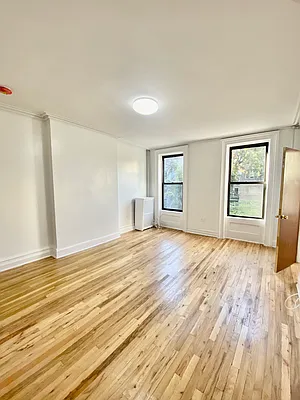 Rented by CMV Realty Inc. | media 26