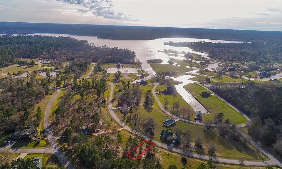 1st image of 23 Lakecrest Ln
