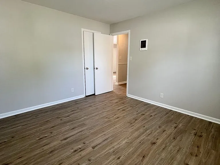 707 Power St — Photo 12