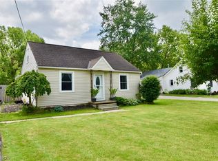 1053 Novak Rd, Grafton, OH 44044