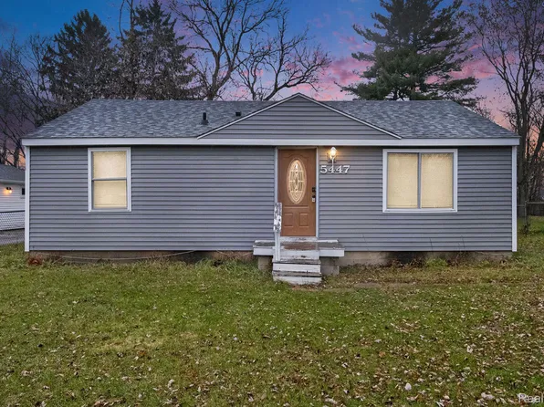 5447 Raymond Ave, Burton, MI 48509