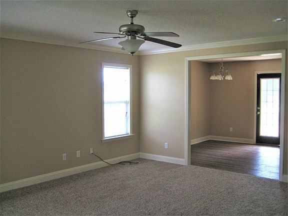 5th image of 1468 San Diego Cir