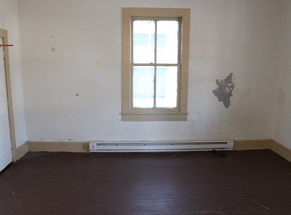 4th image of 339 Jefferson St