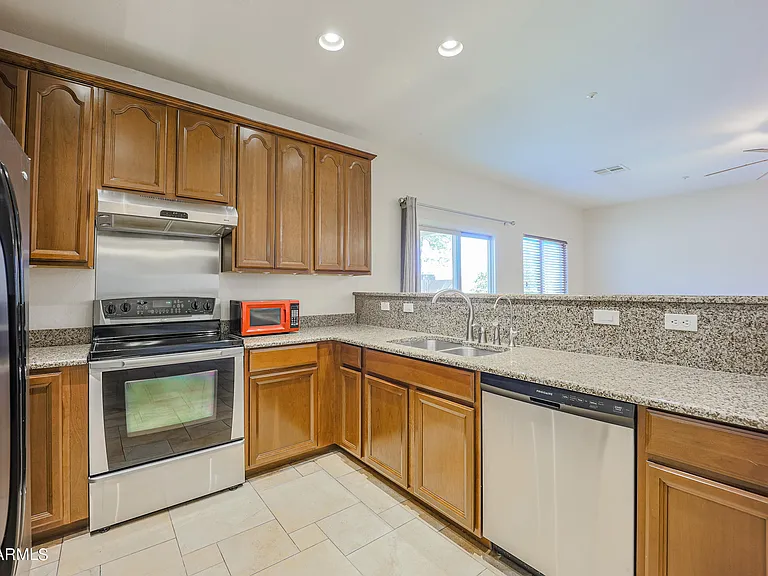 12990 N 88th Ln — Photo 11
