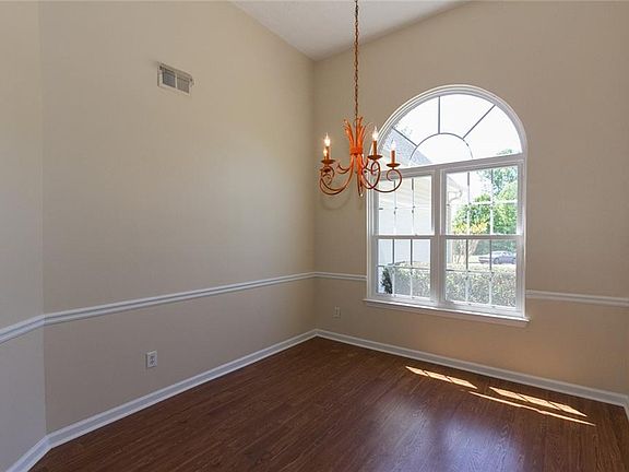 5th image of 1447 Carson Ive Dr