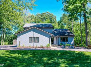 2484 Quail Run, Midland, MI 48642