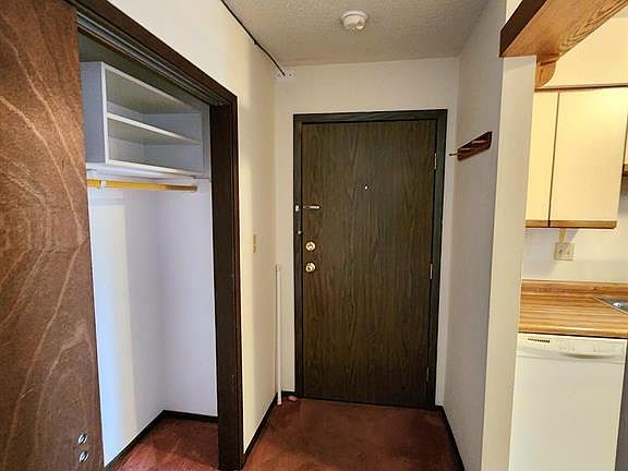 3rd image of 4460 S Poplar St Floor 1