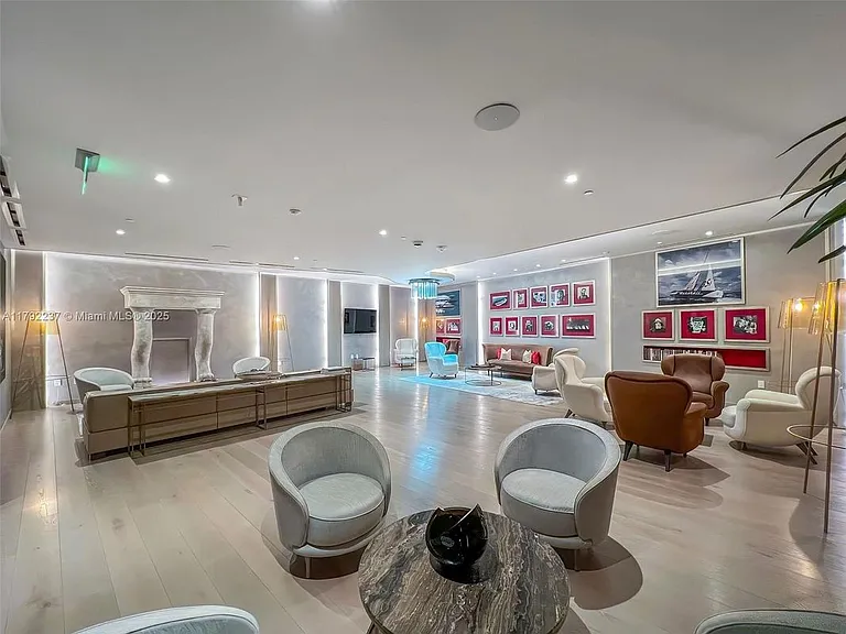 1000 Brickell Ave #F2111 — Photo 20