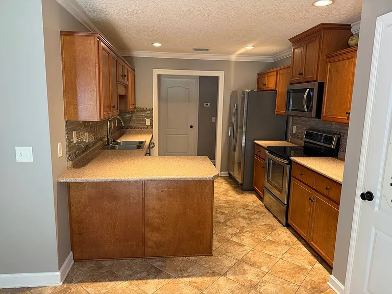 212 Autumn Ridge Ct — Photo 9