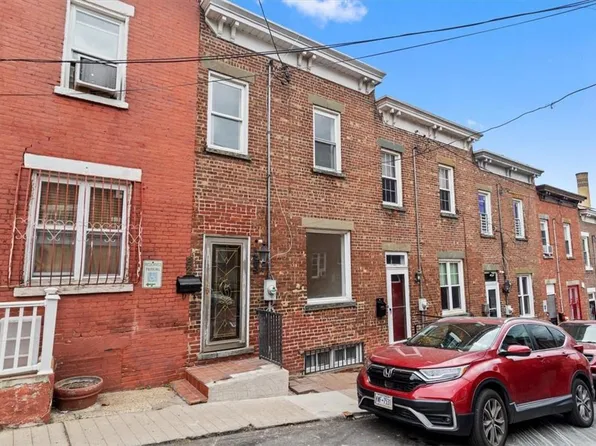 82 Moquette Row N, Yonkers, NY 10703