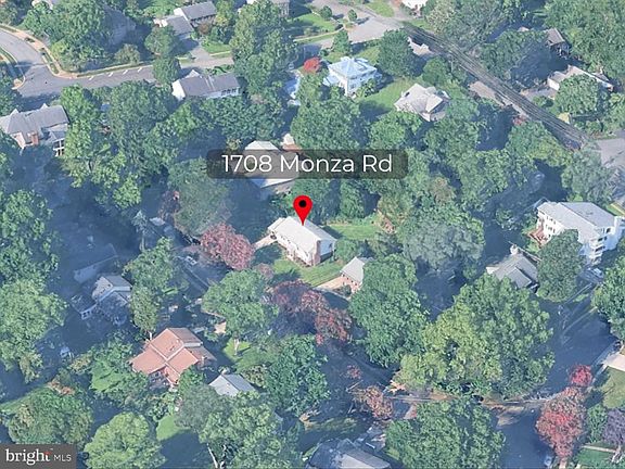 2nd image of 1708 Monza Rd