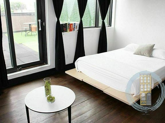 5th image of 237 Hawthorne St #1