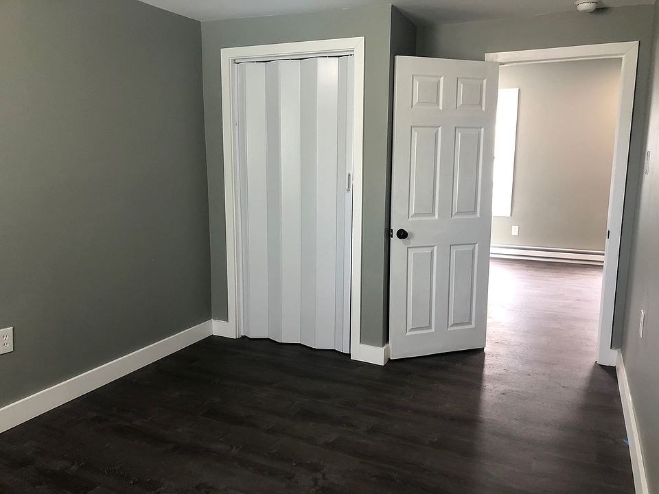 1st image of 652 N Brooklyn St Floor 3