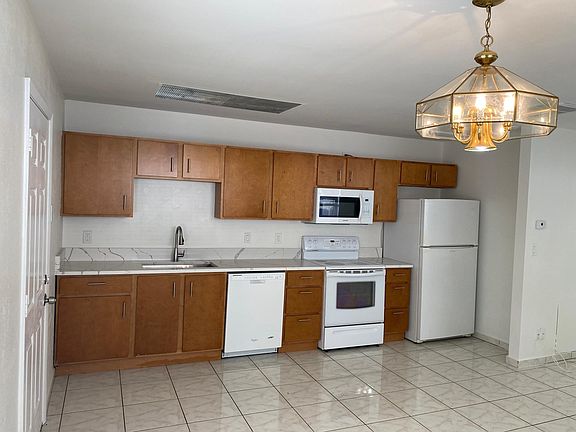 4th image of 597 73rd Ave N