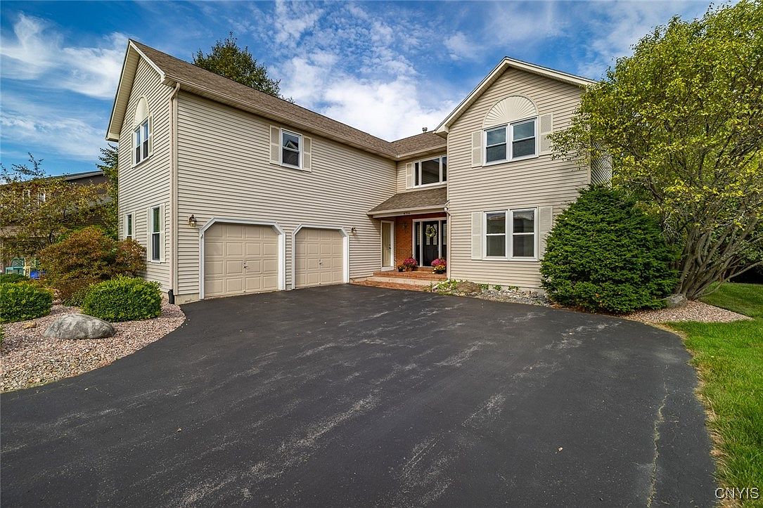 4316 Lazybrook Cir, Liverpool, NY 13088 | Zillow