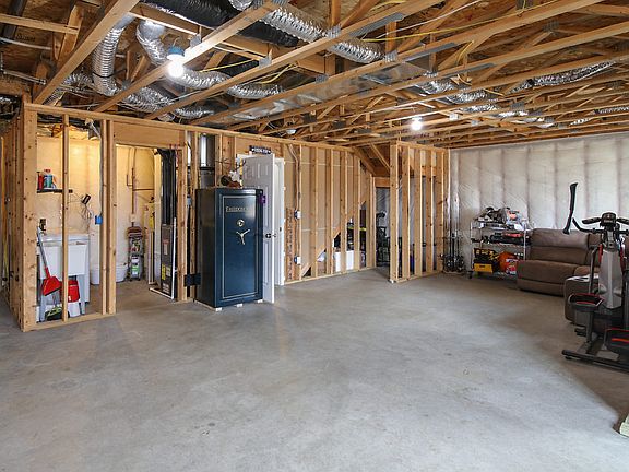 5th image of 776 31st St W