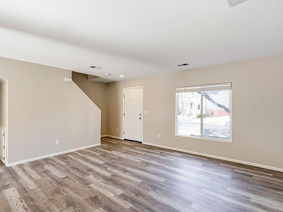 3rd image of 3520 Warren Farm Ct