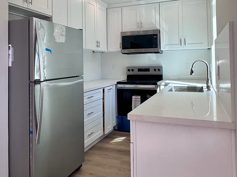 554 Greenbrier Dr #14-15 — Photo 5