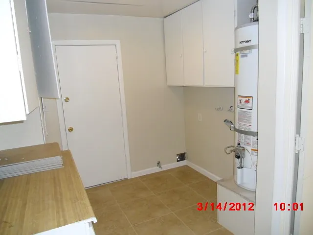 3 Bedroom 2 Bathroom with Swimming Pool Tropicana & Nellis Area — Photo 3