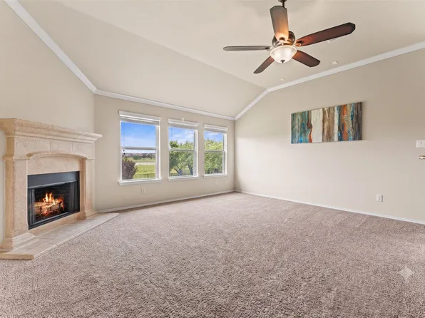 8400 Sioux Trl, Aubrey, TX 76227