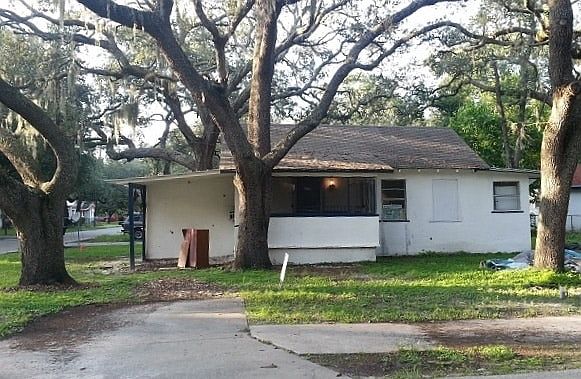 1st image of 8901 N Dexter Ave