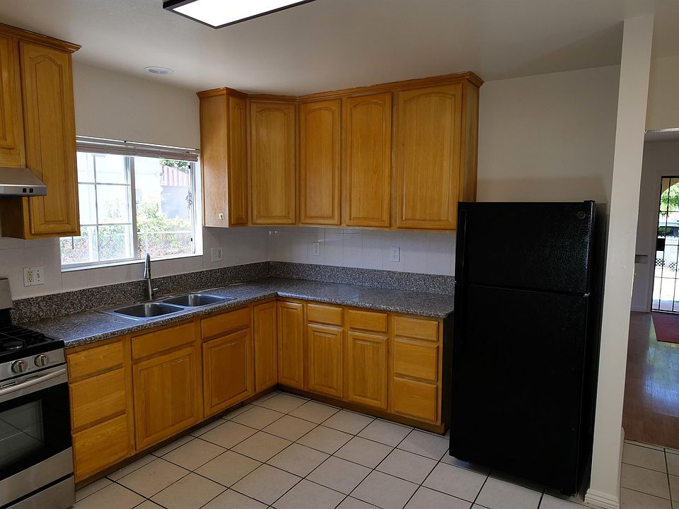 1st image of 210 N Huntington Ave