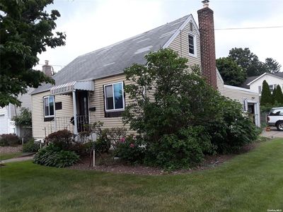 1 Center Court, Bethpage, NY, 11714