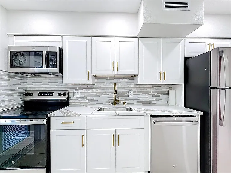 1840 Shore Dr S #5 — Photo 10