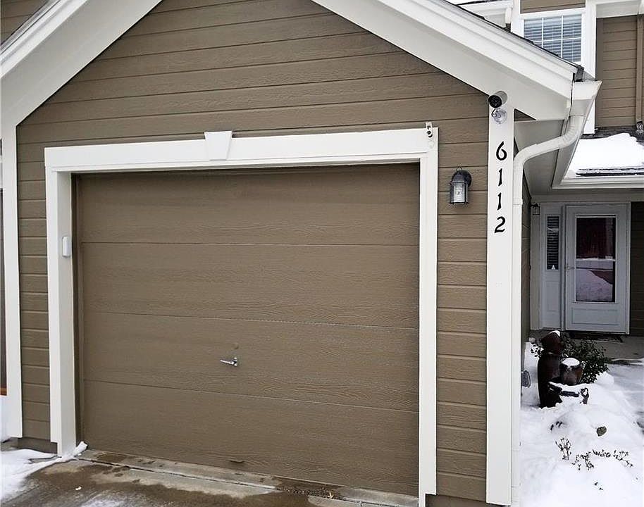 1st image of 6112 NE Moonstone Dr