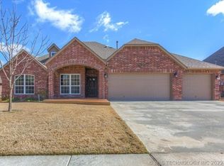 9413 N 96th East Ave, Owasso, OK 74055