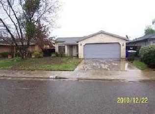 676 S Ohio St, Porterville, CA 93257