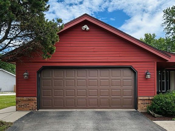 4th image of 14521 Leo Ln
