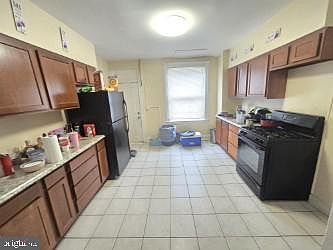 1st image of 637 E 29th St