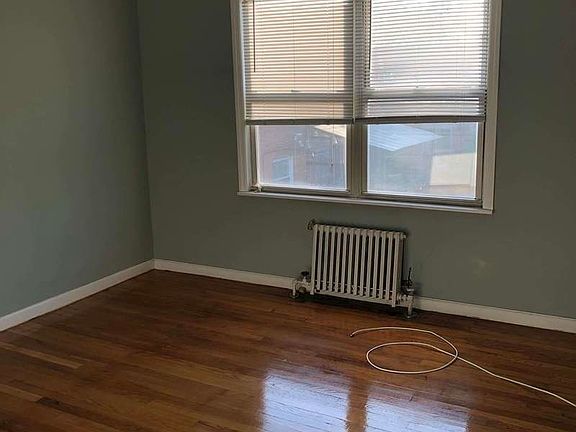 4th image of 3930 214th Pl APT 7B