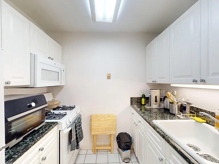 404 E 76th St #5O — Photo 7