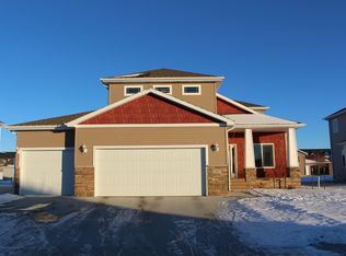 3467 Loberg Ln, West Fargo, ND 58078