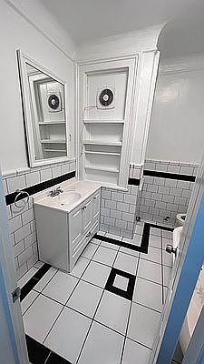 5th image of 60 E 34th St #4B