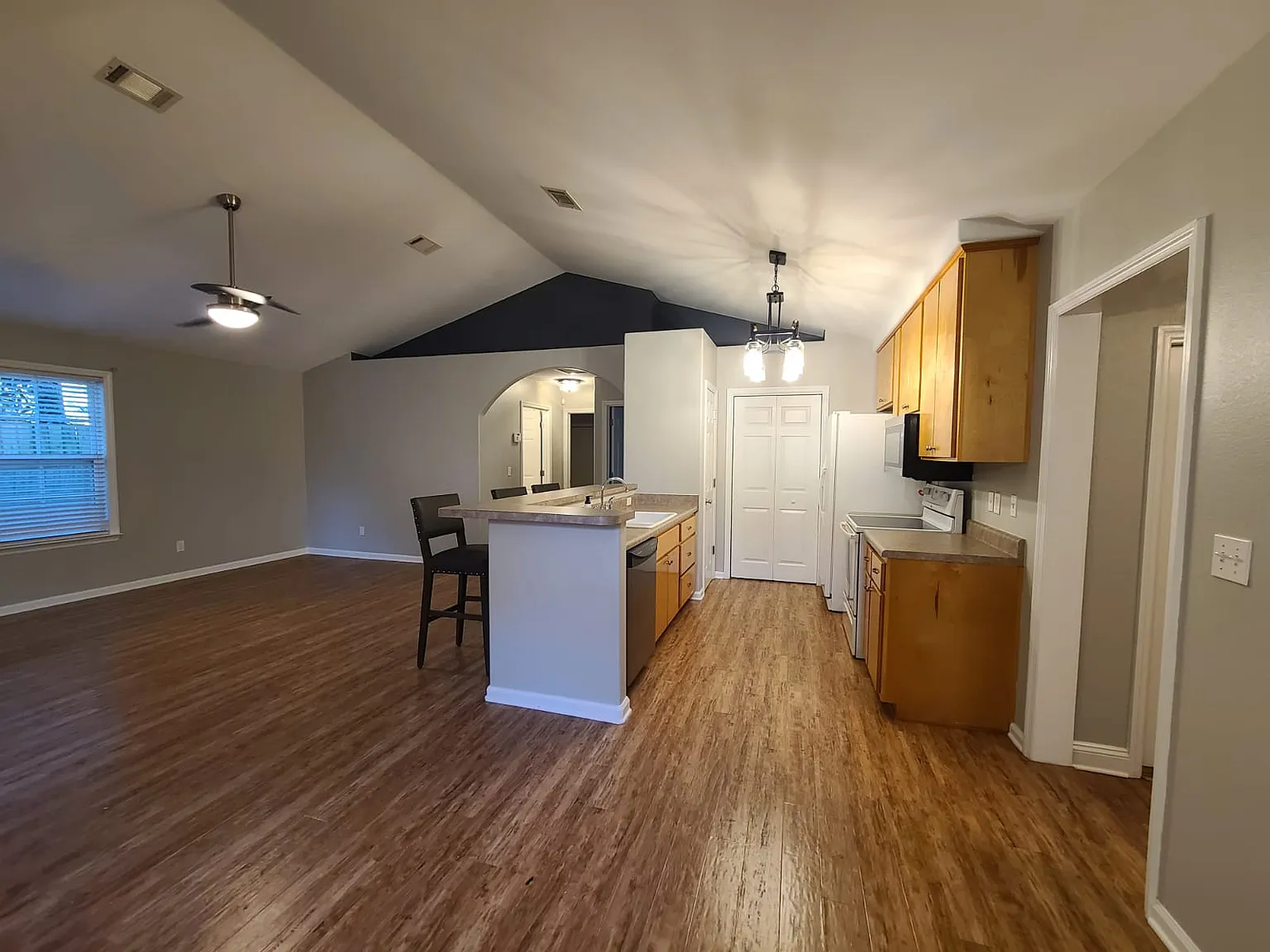 43 Comanche Trail - 1 — Photo 2
