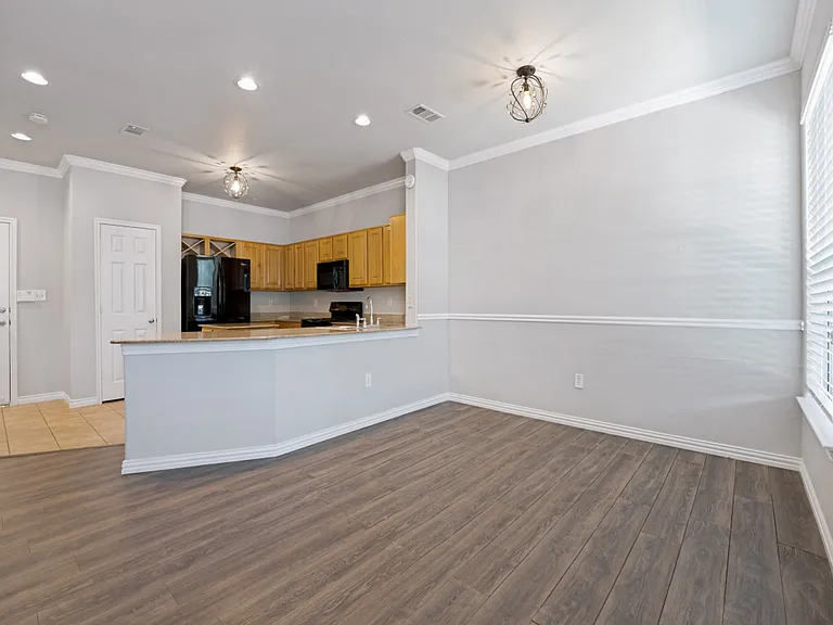 2800 Keller Springs Rd #7B — Photo 6